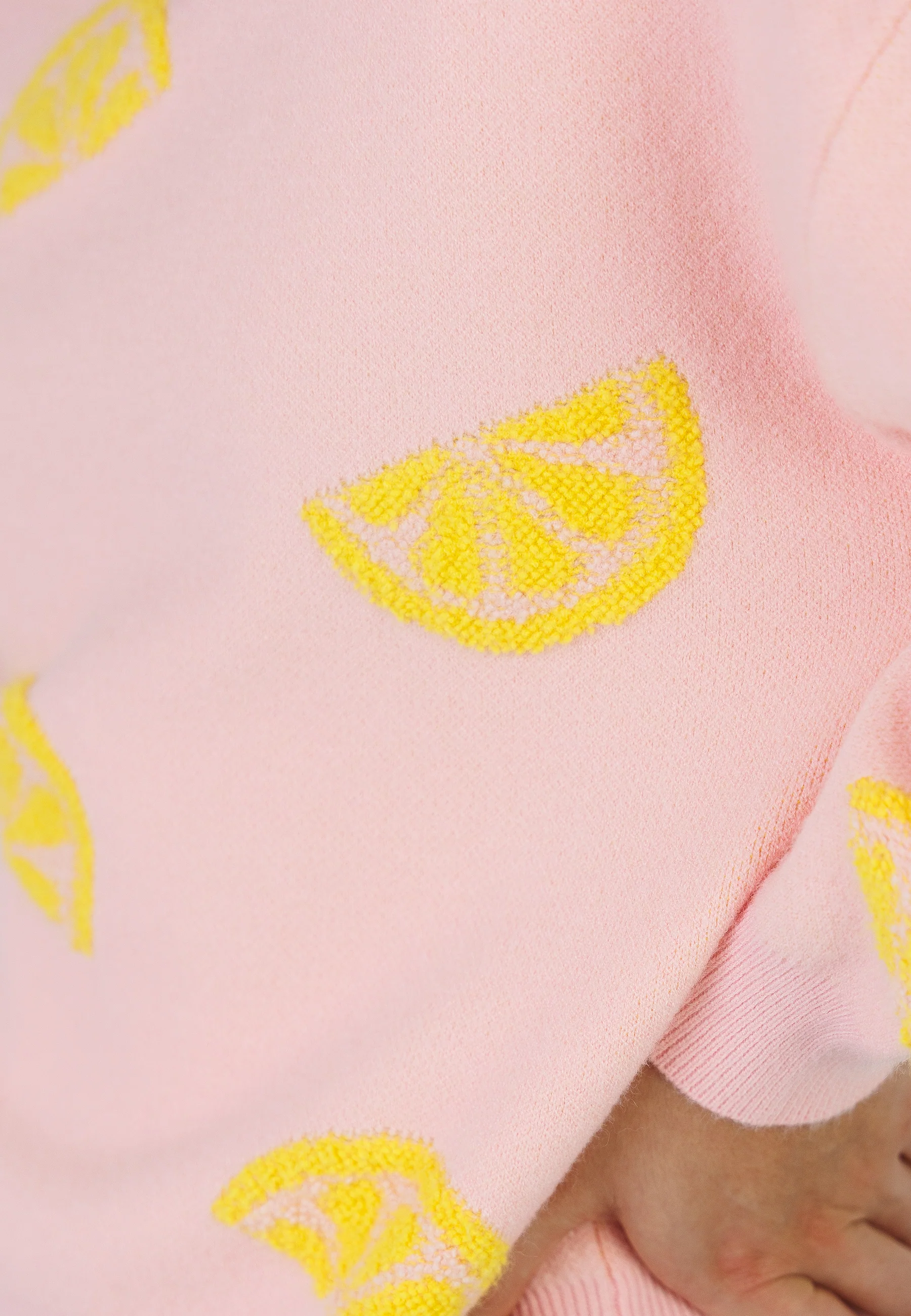 Fruity Wollma V-Neck - Image 3